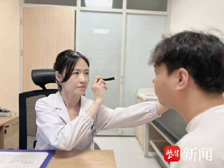 男子眩晕后按AI手法复位头更晕了