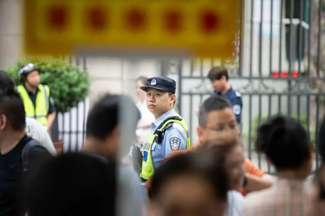 全国Ⅰ卷高考作文,民警这样写→ 全国Ⅰ卷高考作文,民警这样写→