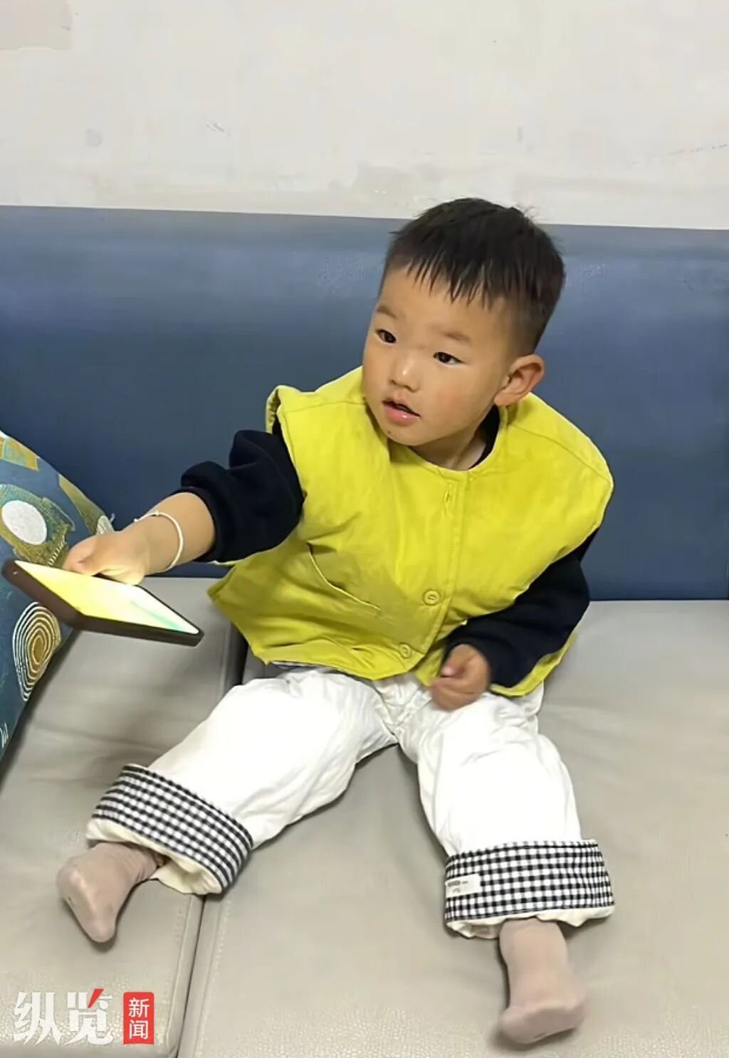 急寻!3岁男童在自家门口离奇消失,奶奶:转身晾衣服仅一两分钟…… 急寻!3岁男童在自家门口离奇消失,奶奶:转身晾衣服仅一两分钟……