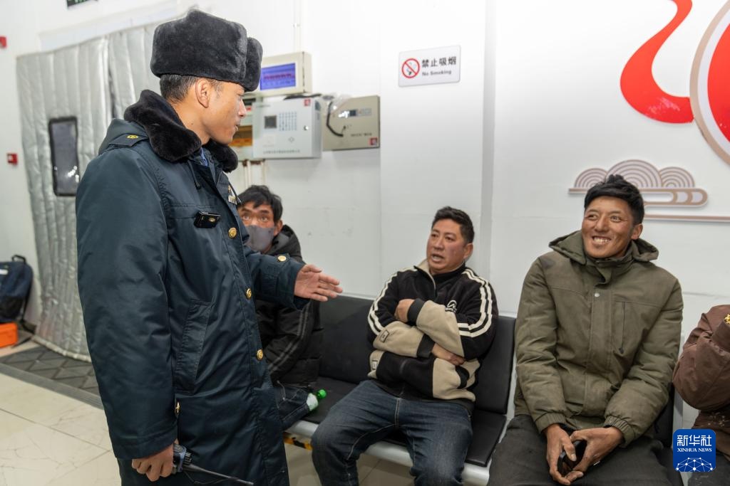 探访世界海拔最高旅客乘降所 探访世界海拔最高旅客乘降所