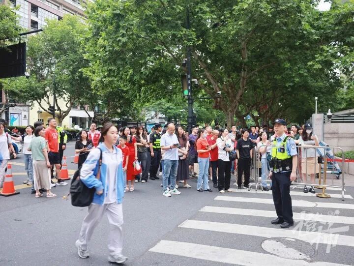 全国Ⅰ卷高考作文,民警这样写→ 全国Ⅰ卷高考作文,民警这样写→