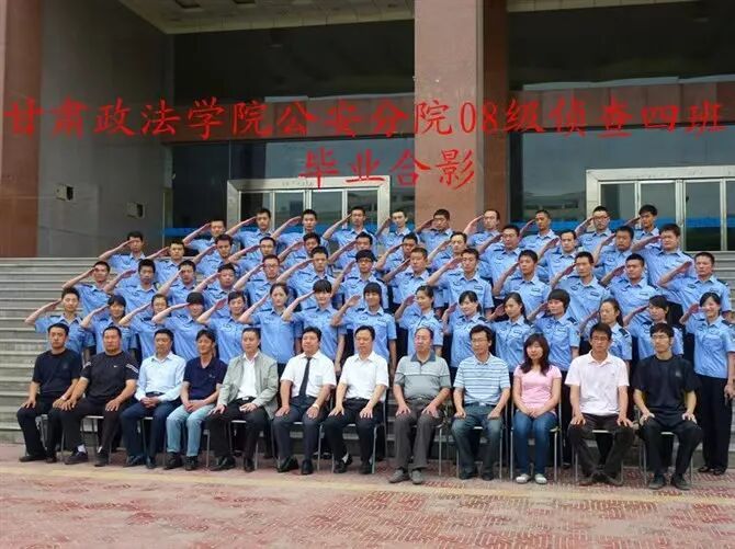 “爸爸,你的手什么时候才能好呀?”听到这话,他几度哽咽失语 “爸爸,你的手什么时候才能好呀?”听到这话,他几度哽咽失语