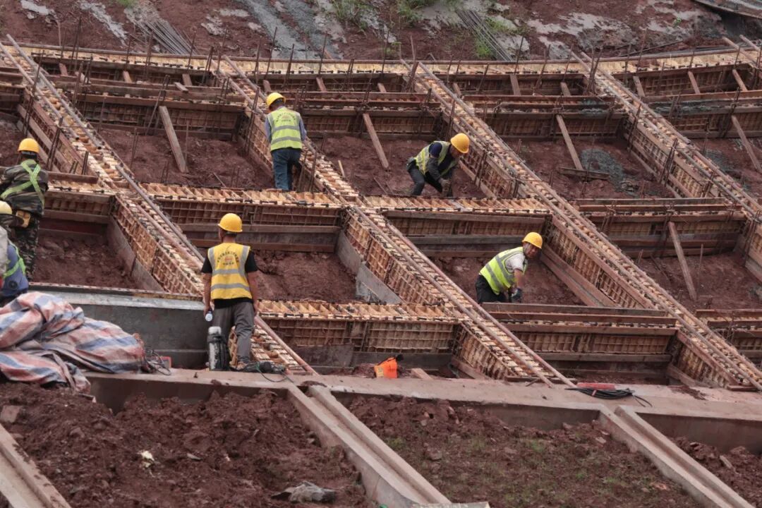 2.5小时到昆明、50分钟到成都、2.5小时到西安……重庆多条高铁建设,正“多点开花”! 2.5小时到昆明、50分钟到成都、2.5小时到西安……重庆多条高铁建设,正“多点开花”!