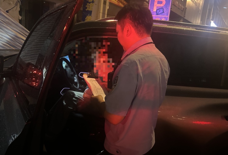 “我买房,你们也要管?”民警:必须管! “我买房,你们也要管?”民警:必须管!