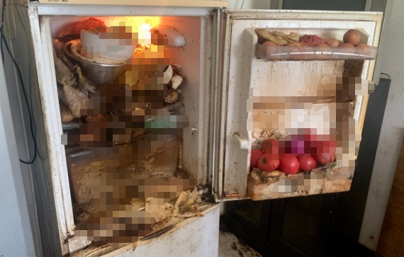 只有“一点”东西？一大爷家中竟清出218袋“宝物”......