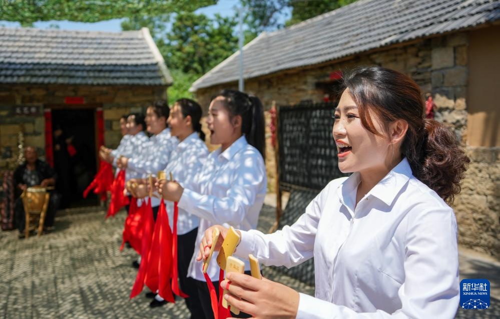 山东沂南：小戏小剧助力传播红色沂蒙精神