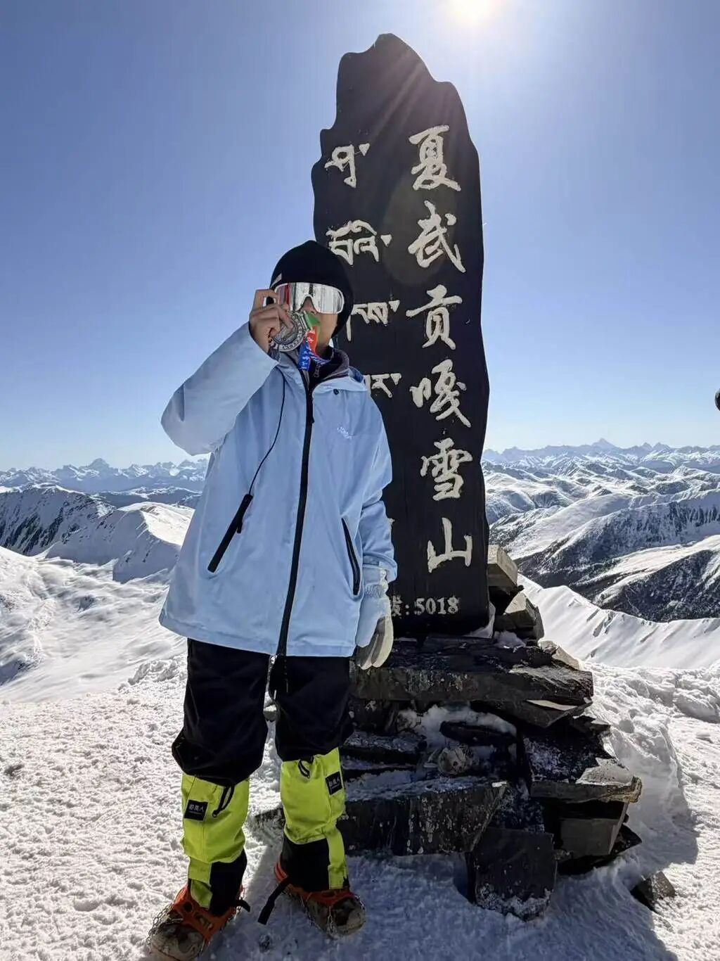 河北12岁少年独自一人跨越千里到成都,成功登顶5018米雪山,两个月后将继续挑战6000多米的玉珠峰 河北12岁少年独自一人跨越千里到成都,成功登顶5018米雪山,两个月后将继续挑战6000多米的玉珠峰