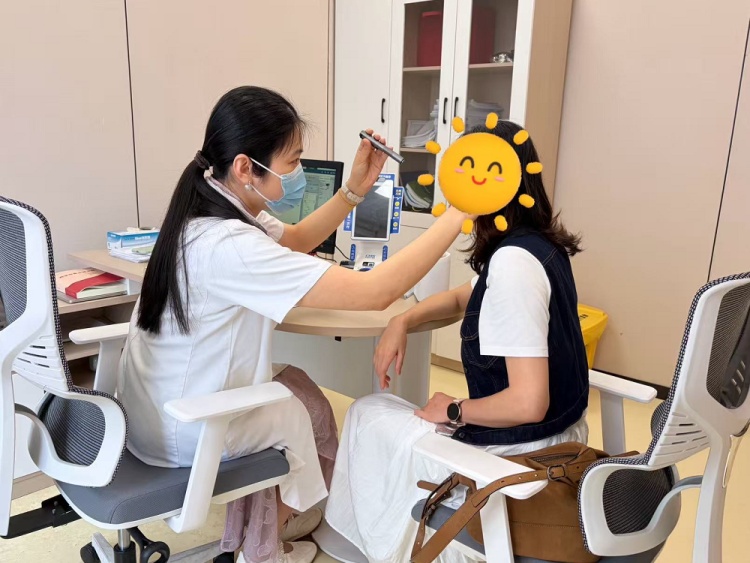 宁波北仑李阿姨,以为长了老年斑,检查发现差点变成癌!医生提醒 宁波北仑李阿姨,以为长了老年斑,检查发现差点变成癌!医生提醒