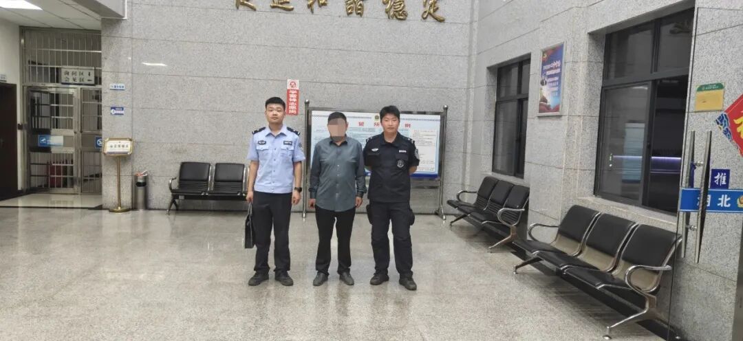 听信AI胡话“取水炼金”,网友:一个敢答一个敢做 听信AI胡话“取水炼金”,网友:一个敢答一个敢做