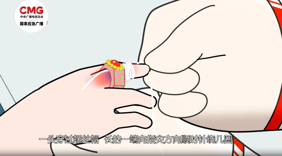 家里的厨房水槽，千万不要把手伸进去！