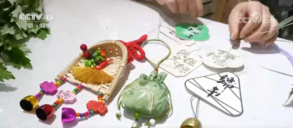 “民俗+美食”让端午节仪式感满满 传承与创新让传统文化更鲜活 “民俗+美食”让端午节仪式感满满 传承与创新让传统文化更鲜活