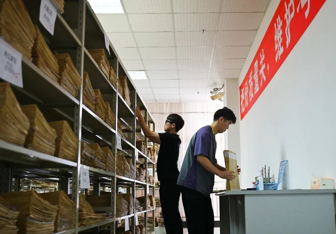 近126万份试卷怎样打分?探访重庆高考评卷现场 近126万份试卷怎样打分?探访重庆高考评卷现场