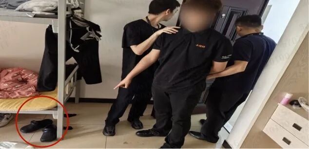 凌晨1点40分,杭州某商场鞋店里多了一个黑影…第二天,他在火锅店被“请”走了 凌晨1点40分,杭州某商场鞋店里多了一个黑影…第二天,他在火锅店被“请”走了