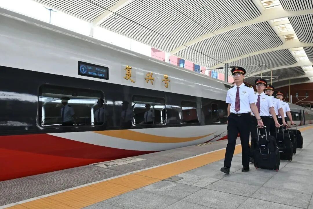 实力超强!考取动车组司机的“驾照”,要经历什么? 实力超强!考取动车组司机的“驾照”,要经历什么?