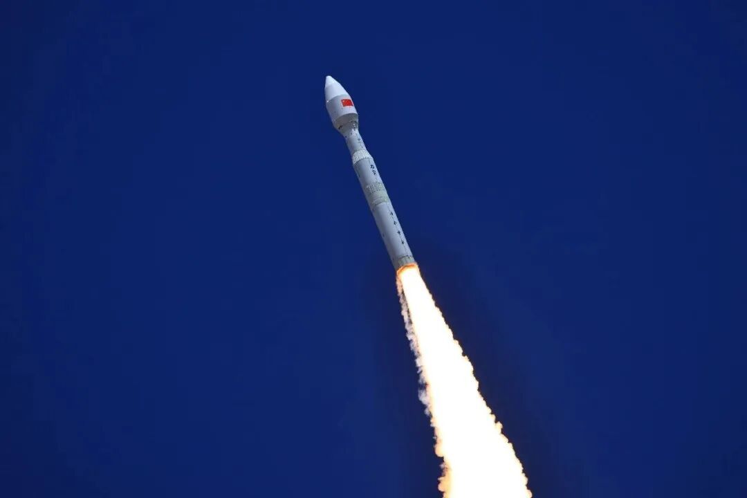 一箭8星,发射成功! 一箭8星,发射成功!