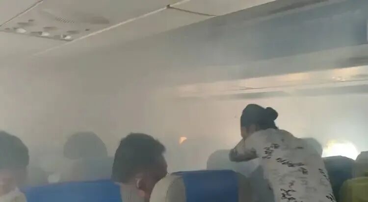 客舱内突然冒浓烟,天津航空通报 客舱内突然冒浓烟,天津航空通报