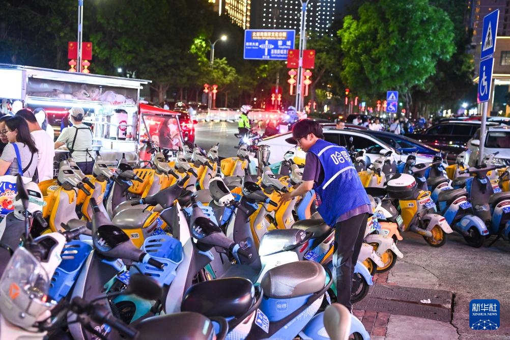 “价格刺客”、乱停乱放……共享单车乱象何解? “价格刺客”、乱停乱放……共享单车乱象何解?