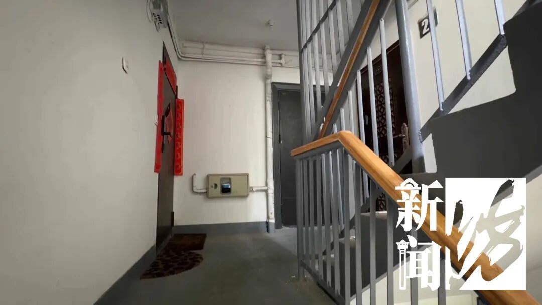 上海男子一投诉就遭深夜上门辱骂,更夸张的是信息泄露成谜?街道否认 上海男子一投诉就遭深夜上门辱骂,更夸张的是信息泄露成谜?街道否认