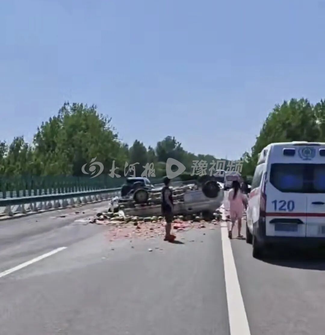西瓜车高速侧翻,老人受伤,河南小伙儿赴薛之谦演唱会途中停车救人 西瓜车高速侧翻,老人受伤,河南小伙儿赴薛之谦演唱会途中停车救人