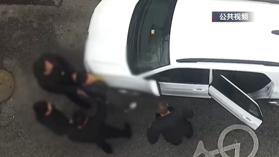 一女子交友险被诈骗！北京警方现场抓获4人——