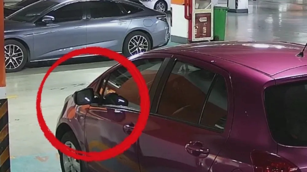 监控死角，无目击者！车中4万多元现金被盗，民警靠一道反光把案子破了！