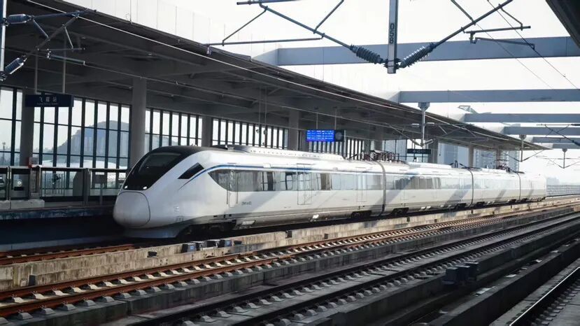 端午假期广惠、广肇、广清、穗深4条城际加开列车 端午假期广惠、广肇、广清、穗深4条城际加开列车
