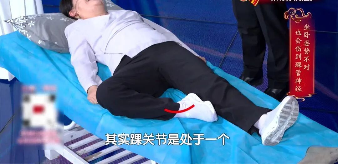 走路多了脚疼不正常?医生:这种疼可能是神经在报警,两个小妙招,轻松护足 走路多了脚疼不正常?医生:这种疼可能是神经在报警,两个小妙招,轻松护足