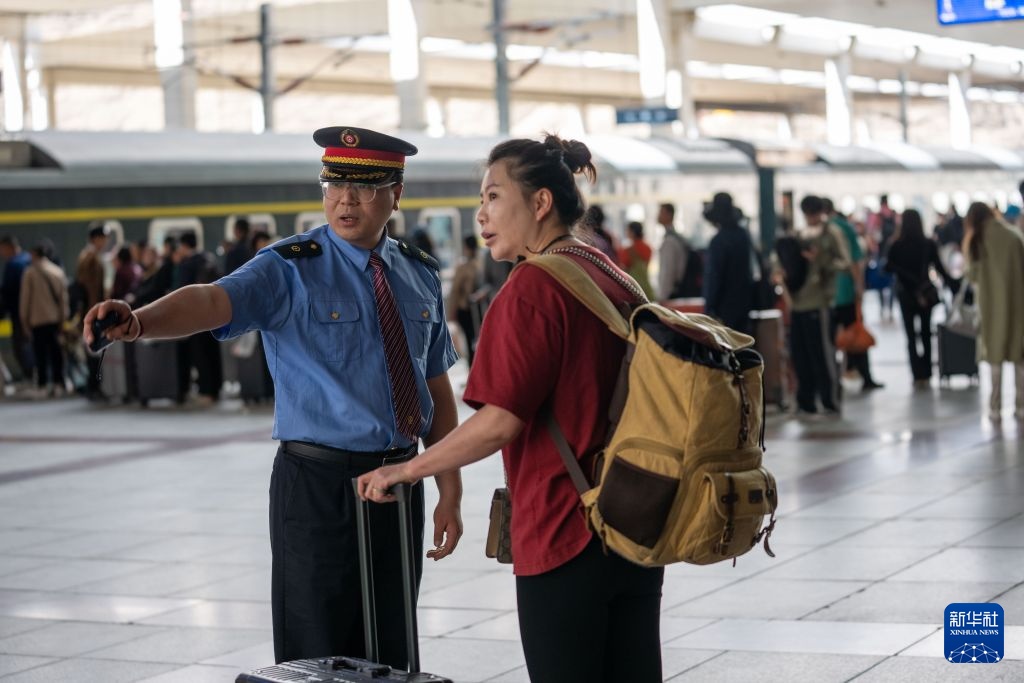 青藏铁路拉萨站:20年累计到发旅客6300万余人次 青藏铁路拉萨站:20年累计到发旅客6300万余人次