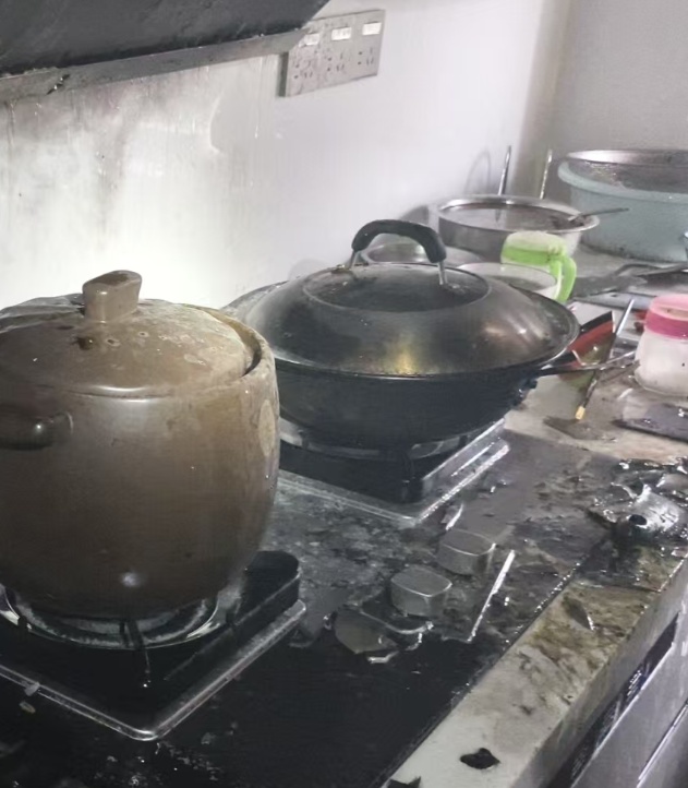 发现楼下起火后，15岁少年救了整栋楼