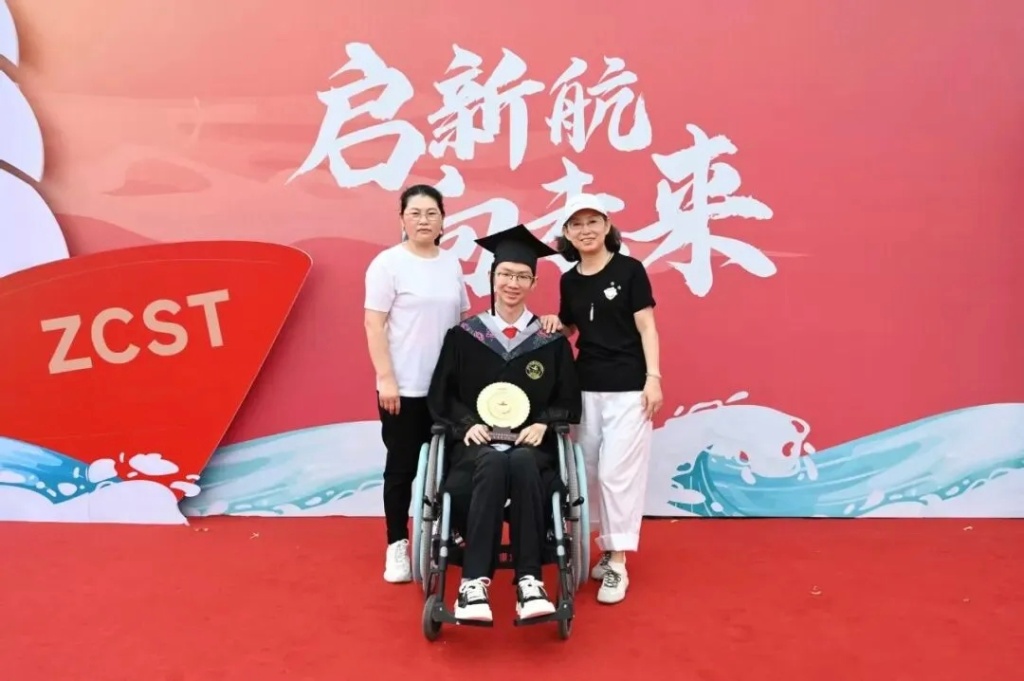 高位截瘫休学3年后重返校园,保持专业排名第一并考研成功,本人发声 高位截瘫休学3年后重返校园,保持专业排名第一并考研成功,本人发声