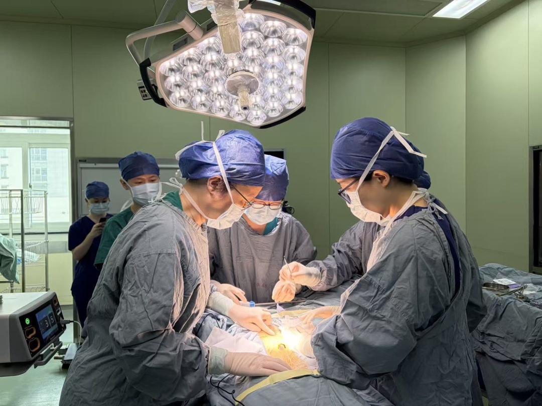 凶险万分!27岁女子腹痛紧急入院,检查结果让家人瞬间陷入恐慌!发病率仅万分之一 凶险万分!27岁女子腹痛紧急入院,检查结果让家人瞬间陷入恐慌!发病率仅万分之一