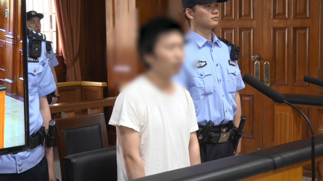 现实版“低智商犯罪”！男子用瓦斯罐炸ATM机，机内34万余元分文未得