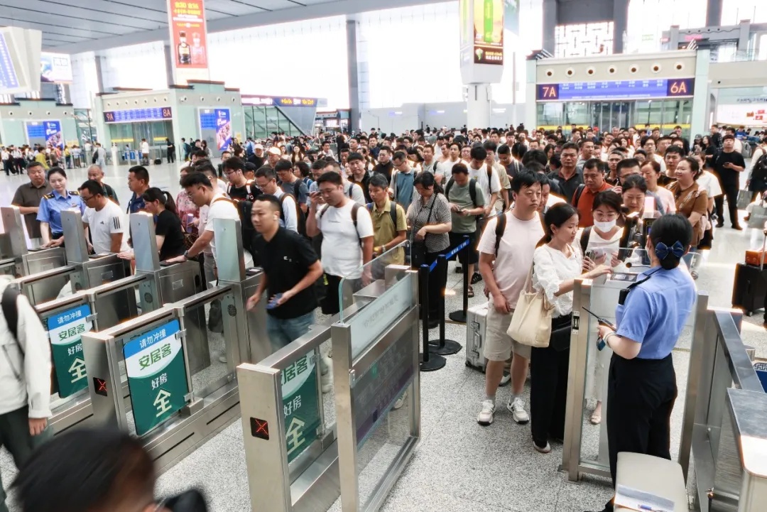 长三角铁路端午假期运输今日启动,预计发送旅客348万人次 长三角铁路端午假期运输今日启动,预计发送旅客348万人次