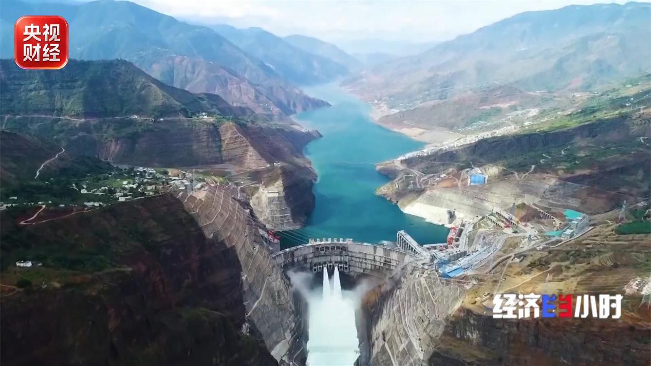 中国水电装机十年增长40% 水风光互补模式加速新型能源体系构建 中国水电装机十年增长40% 水风光互补模式加速新型能源体系构建