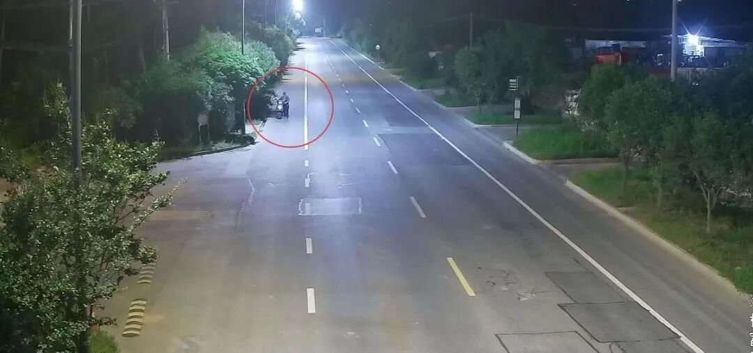 搞笑“笨”贼!杭州一男子偷了辆没电的电瓶车,徒步硬推4小时,还报假警…果然栽了 搞笑“笨”贼!杭州一男子偷了辆没电的电瓶车,徒步硬推4小时,还报假警…果然栽了