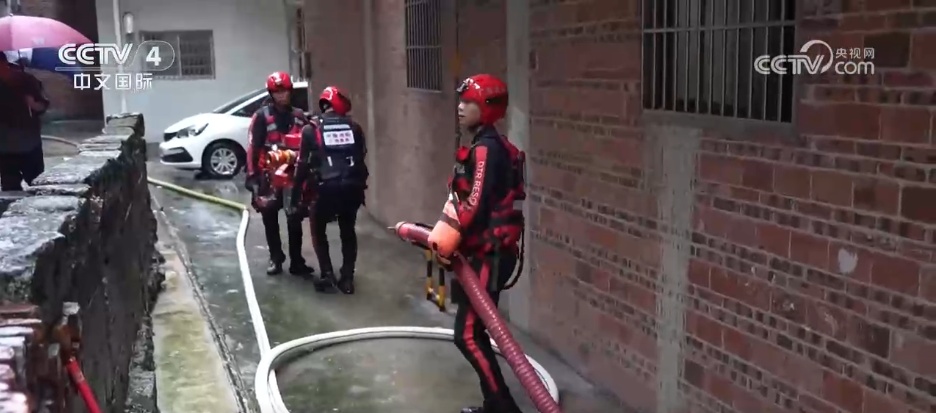 南方多地出现暴雨 各地以“雨”为令全力开展抢险救援和民生保障工作 南方多地出现暴雨 各地以“雨”为令全力开展抢险救援和民生保障工作