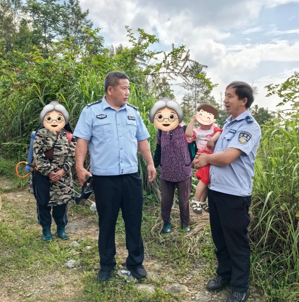 争分夺秒!两岁娃独自跑进深山,民警地毯式搜寻化险为夷 争分夺秒!两岁娃独自跑进深山,民警地毯式搜寻化险为夷