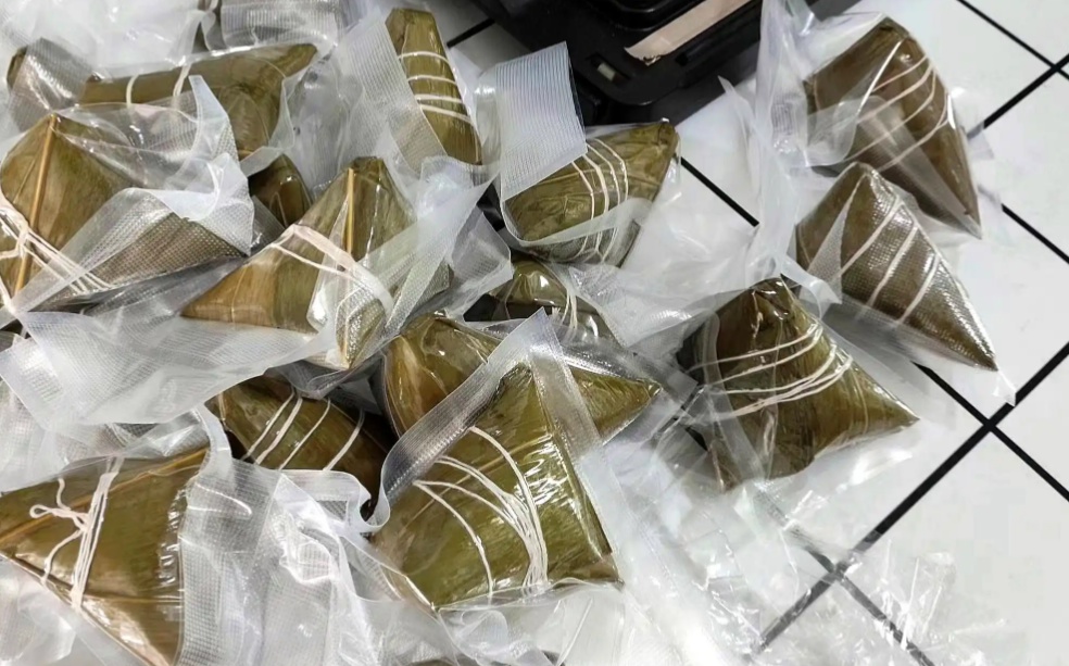 紧急提醒:这种粽子绳高温蒸煮,有毒!最好别买! 紧急提醒:这种粽子绳高温蒸煮,有毒!最好别买!