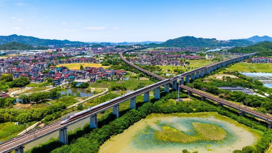 长三角铁路端午假期运输今日启动,预计发送旅客348万人次 长三角铁路端午假期运输今日启动,预计发送旅客348万人次