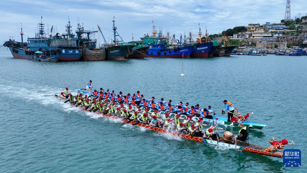渔家竞渡海龙舟 渔家竞渡海龙舟