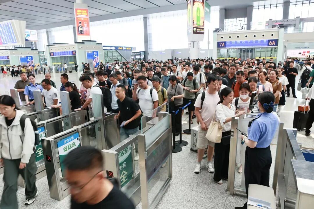 长三角铁路端午节计划增开列车217列,预计发送旅客415万 长三角铁路端午节计划增开列车217列,预计发送旅客415万