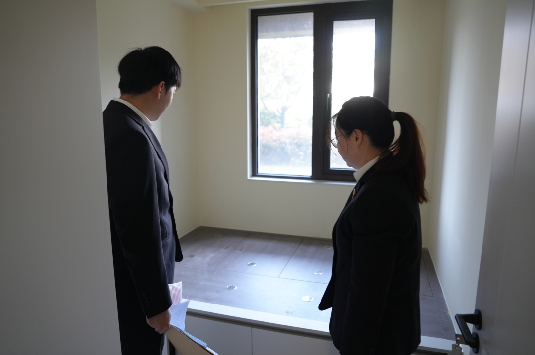 开发商将门牌号贴错,男子花20万元装修完发现是邻居家,当事人起诉 开发商将门牌号贴错,男子花20万元装修完发现是邻居家,当事人起诉