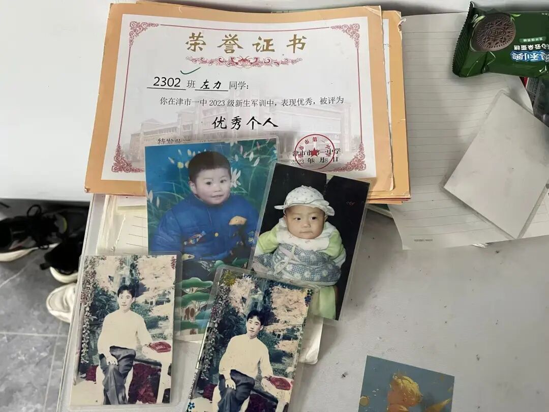 3岁母亲失联7岁父亲去世,爱写诗的常德少年被伯伯抚养长大,高考后赴上海挣生活费 3岁母亲失联7岁父亲去世,爱写诗的常德少年被伯伯抚养长大,高考后赴上海挣生活费