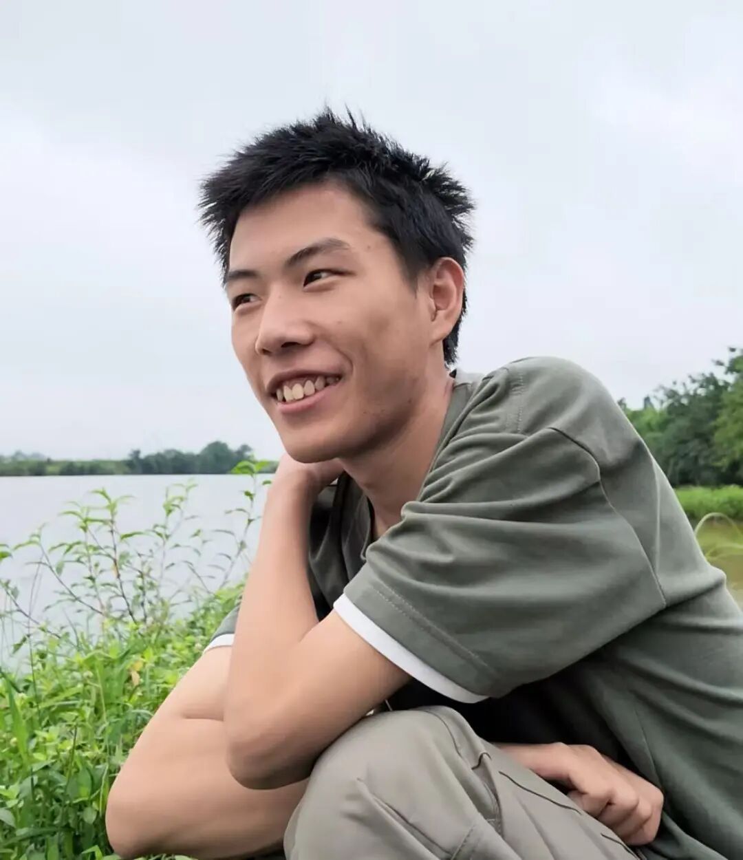 3岁母亲失联7岁父亲去世,爱写诗的常德少年被伯伯抚养长大,高考后赴上海挣生活费 3岁母亲失联7岁父亲去世,爱写诗的常德少年被伯伯抚养长大,高考后赴上海挣生活费
