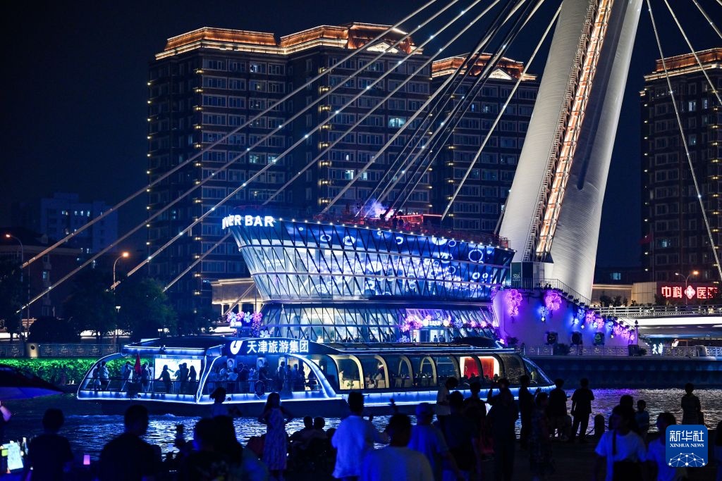 海河畔新空间激活夏日夜消费 海河畔新空间激活夏日夜消费