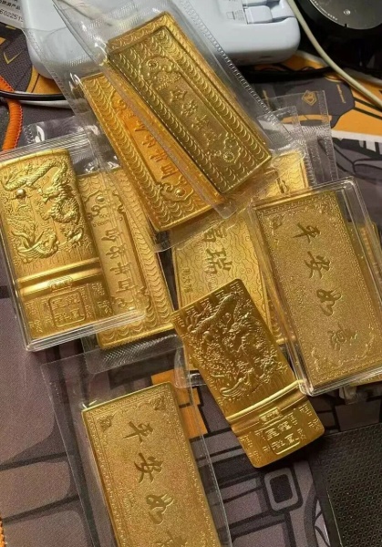 好友借走250余万元，主动拿14根金条作抵押，一周后好友失联，男子立刻验货：全是假的