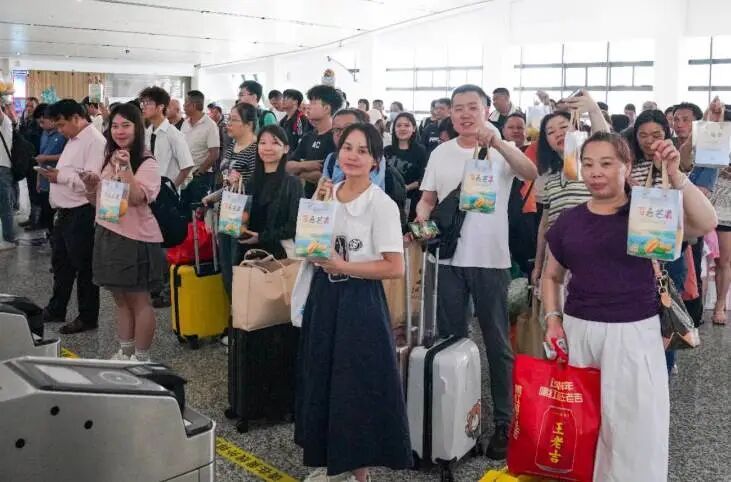 安检仪又被“霸屏”了,这次是什么? 安检仪又被“霸屏”了,这次是什么?
