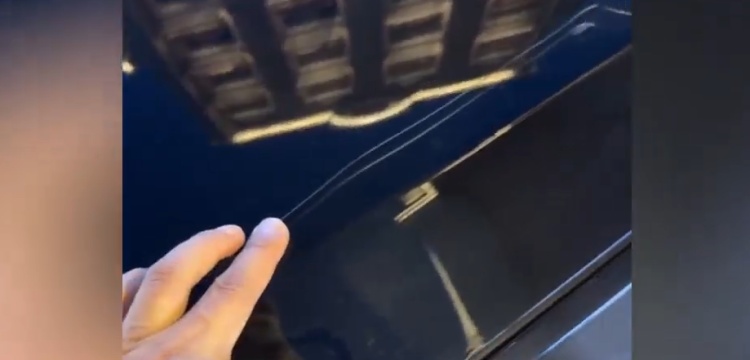 男孩不慎刮伤宝马车,骑车狂追两条街主动认错,车主:放弃索赔 男孩不慎刮伤宝马车,骑车狂追两条街主动认错,车主:放弃索赔