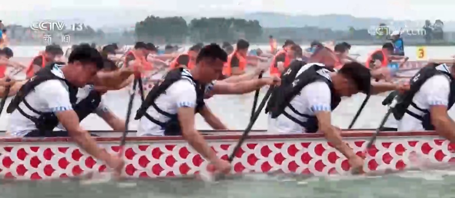 “龙舟+民俗+非遗”特色活动引客来 “端午档”文旅掀起消费新热潮 “龙舟+民俗+非遗”特色活动引客来 “端午档”文旅掀起消费新热潮