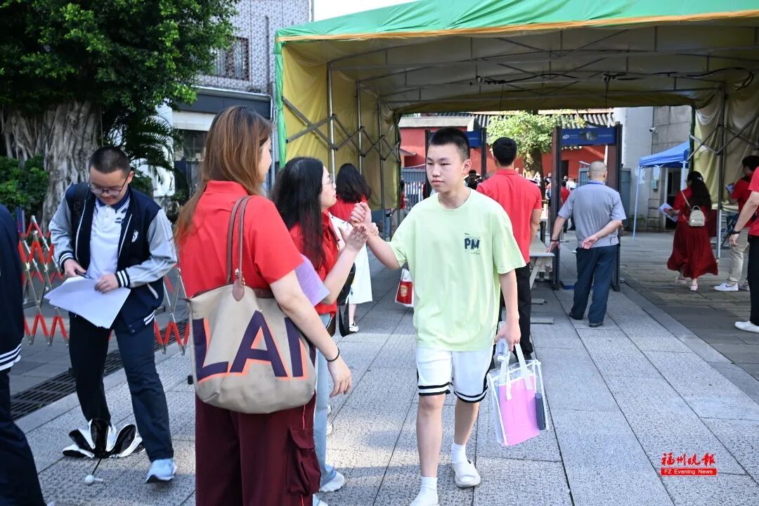 名场面上新！福州延安中学、十九中、四中桔园洲、华伦中学……刷屏了